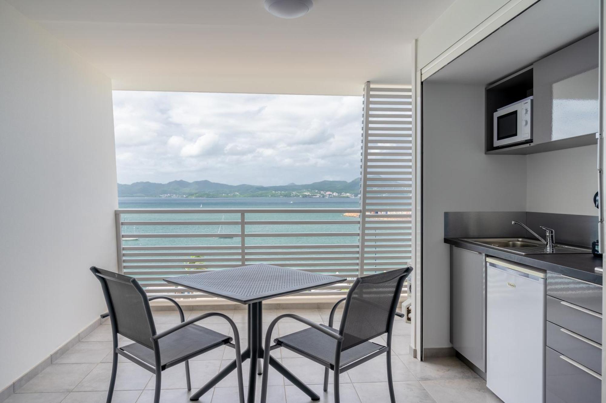 B&B Home Fort-De-France Marina Экстерьер фото