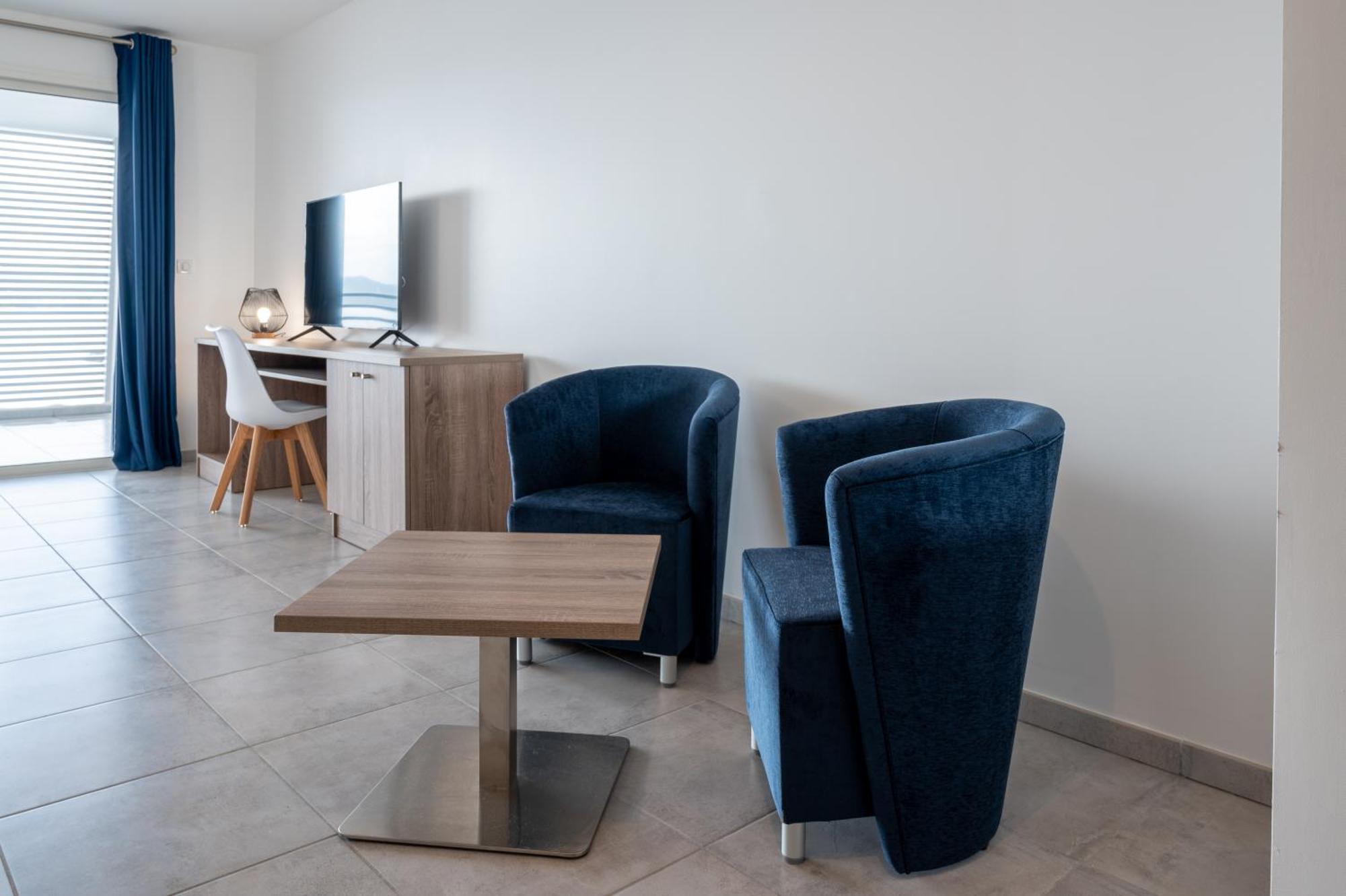 B&B Home Fort-De-France Marina Экстерьер фото